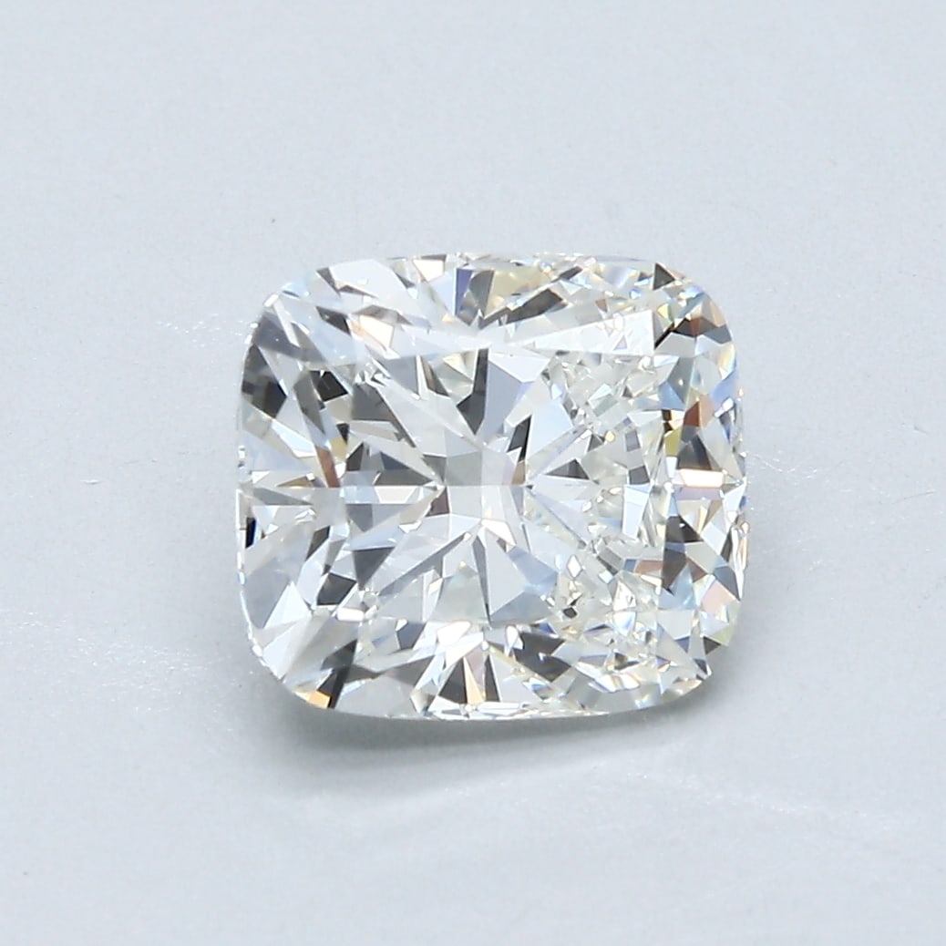 Loose Diamond - CUSHION 2.22ct I VVS1: Loose Diamond - CUSHION 2.22ct I VVS1 Source: Natural Mined Diamond Shape: CUSHION Carats: 2.22 Color: I Clarity: VVS1 Certification: GIA Condition: Pre-Owned PLEASE NOTE: Framed, Large, or heavy item