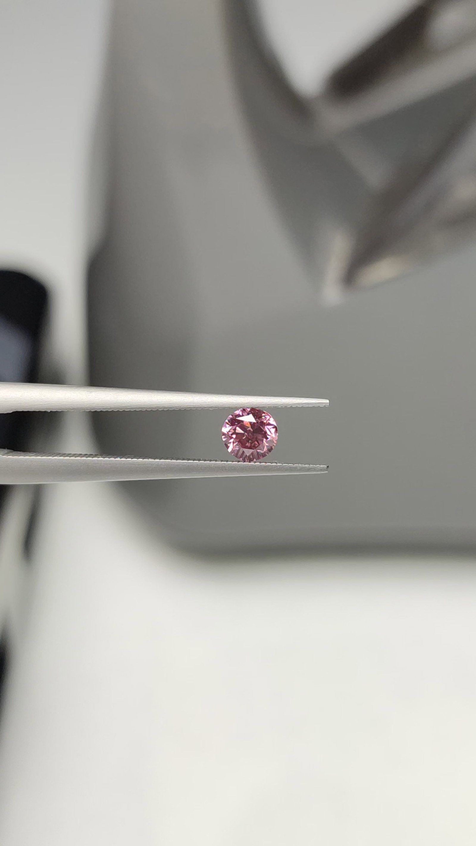 Loose Diamond - ROUND 0.2ct Fancy Deep Purplish Pink: Loose Diamond - ROUND 0.2ct Fancy Deep Purplish Pink Source: Natural Shape: ROUND Carats: 0.2 Color: Fancy Deep Purplish Pink Certification: GIA Video: