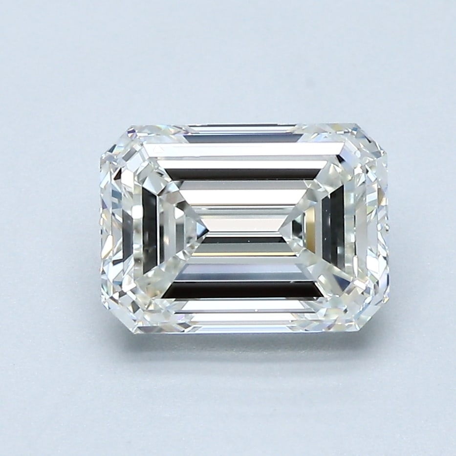 Loose Diamond - EMERALD 2.01ct I VVS2: Loose Diamond - EMERALD 2.01ct I VVS2 Source: Natural Mined Diamond Shape: EMERALD Carats: 2.01 Color: I Clarity: VVS2 Certification: GIA Condition: Pre-Owned PLEASE NOTE: Framed, Large, or heavy item