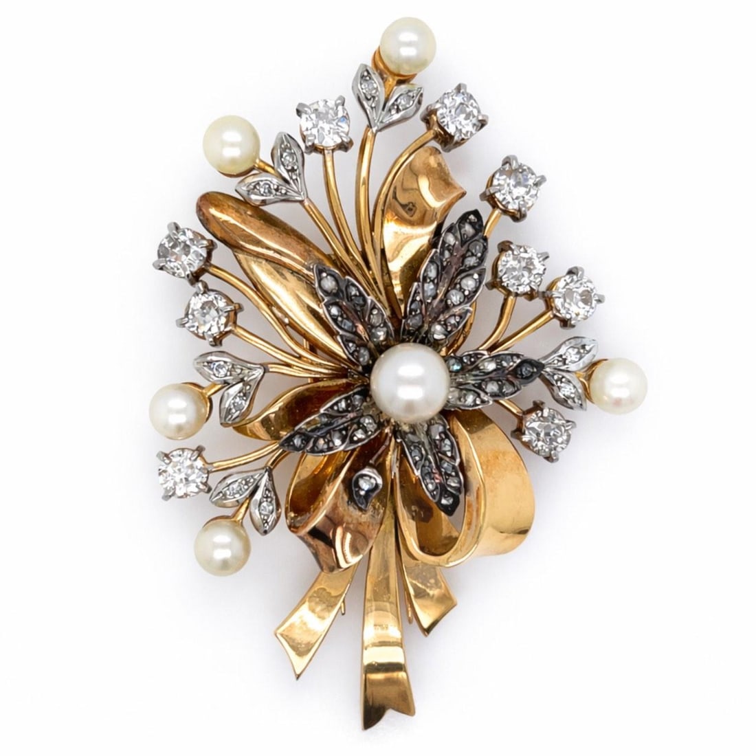 18K Yellow Gold Brooch with Pearl and Mixed Cut Diamonds 2.5 Inch: 18K Yellow Gold Brooch with Pearl and Mixed Cut Diamonds 2.5 Inch This elegant retro brooch is crafted from 18K yellow gold and showcases a central arrangement of pearls accented by nine European-cut 