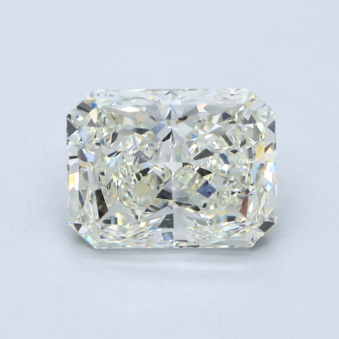 Loose Diamond - RADIANT 5.02ct K VS1: Loose Diamond - RADIANT 5.02ct K VS1 Source: Natural Mined Diamond Shape: RADIANT Carats: 5.02 Color: K Clarity: VS1 Certification: GIA Condition: Pre-Owned PLEASE NOTE: Framed, Large, or heavy items 