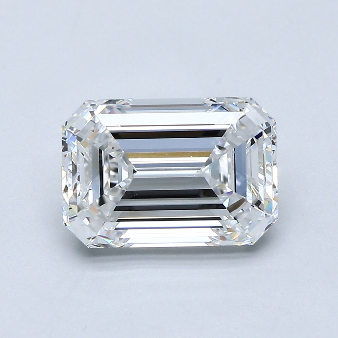 Loose Diamond - EMERALD 3.01ct E VS1: Loose Diamond - EMERALD 3.01ct E VS1 Source: Natural Mined Diamond Shape: EMERALD Carats: 3.01 Color: E Clarity: VS1 Certification: GIA Condition: Pre-Owned PLEASE NOTE: Framed, Large, or heavy items 