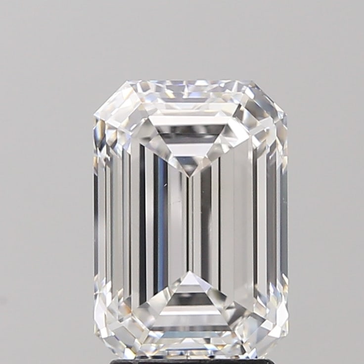 Loose Diamond - EMERALD 3.2ct F VS2: Loose Diamond - EMERALD 3.2ct F VS2 Source: Natural Mined Diamond Shape: EMERALD Carats: 3.2 Color: F Clarity: VS2 Certification: GIA Condition: Pre-Owned PLEASE NOTE: Framed, Large, or heavy items do