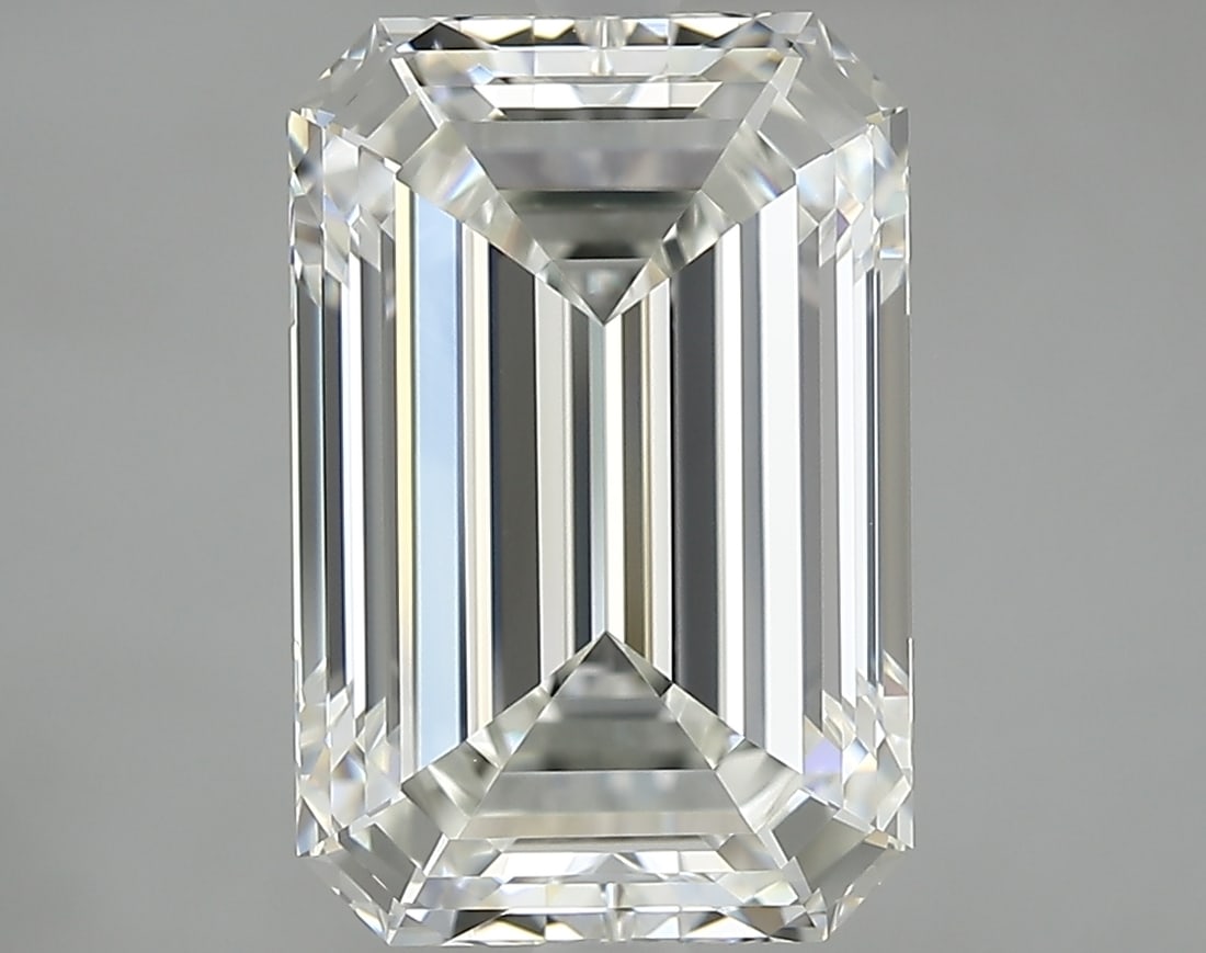 Loose Diamond - EMERALD 5.06ct J VVS1: Loose Diamond - EMERALD 5.06ct J VVS1 Source: Natural Mined Diamond Shape: EMERALD Carats: 5.06 Color: J Clarity: VVS1 Certification: GIA Condition: Pre-Owned PLEASE NOTE: Framed, Large, or heavy item