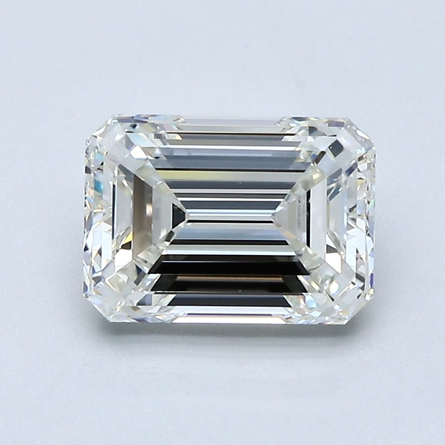 Loose Diamond - EMERALD 2.02ct J VVS2: Loose Diamond - EMERALD 2.02ct J VVS2 Source: Natural Mined Diamond Shape: EMERALD Carats: 2.02 Color: J Clarity: VVS2 Certification: GIA Condition: Pre-Owned PLEASE NOTE: Framed, Large, or heavy item