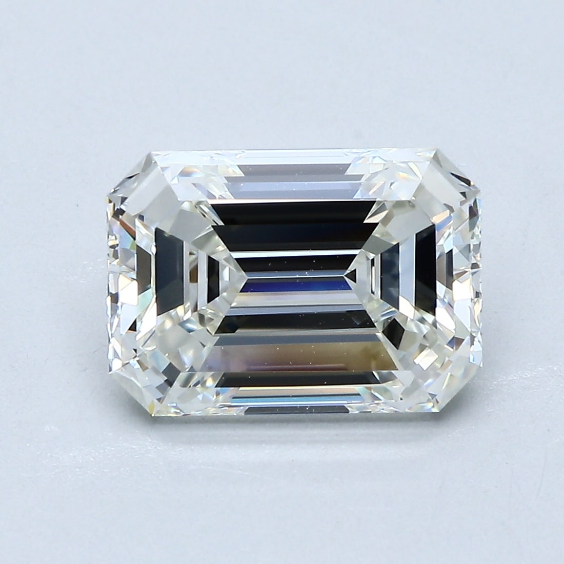 Loose Diamond - EMERALD 3.55ct I IF: Loose Diamond - EMERALD 3.55ct I IF Source: Natural Mined Diamond Shape: EMERALD Carats: 3.55 Color: I Clarity: IF Certification: GIA Condition: Pre-Owned PLEASE NOTE: Framed, Large, or heavy items do