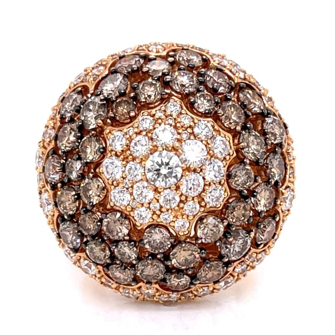 Stephen Heffner 18K Yellow Gold Champagne Diamond Ring 39 Stones 7.00 Ct: Stephen Heffner 18K Yellow Gold Champagne Diamond Ring 39 Stones 7.00 Ct Presenting a stunning 18K Yellow Gold Champagne Diamond Ring by Stephen Heffner. This exquisite piece weighs 26.6 grams and is 