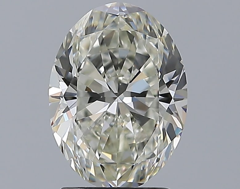 Loose Diamond - OVAL 2.01ct J VS2: Loose Diamond - OVAL 2.01ct J VS2 Source: Natural Mined Diamond Shape: OVAL Carats: 2.01 Color: J Clarity: VS2 Certification: GIA Condition: Pre-Owned PLEASE NOTE: Framed, Large, or heavy items do not