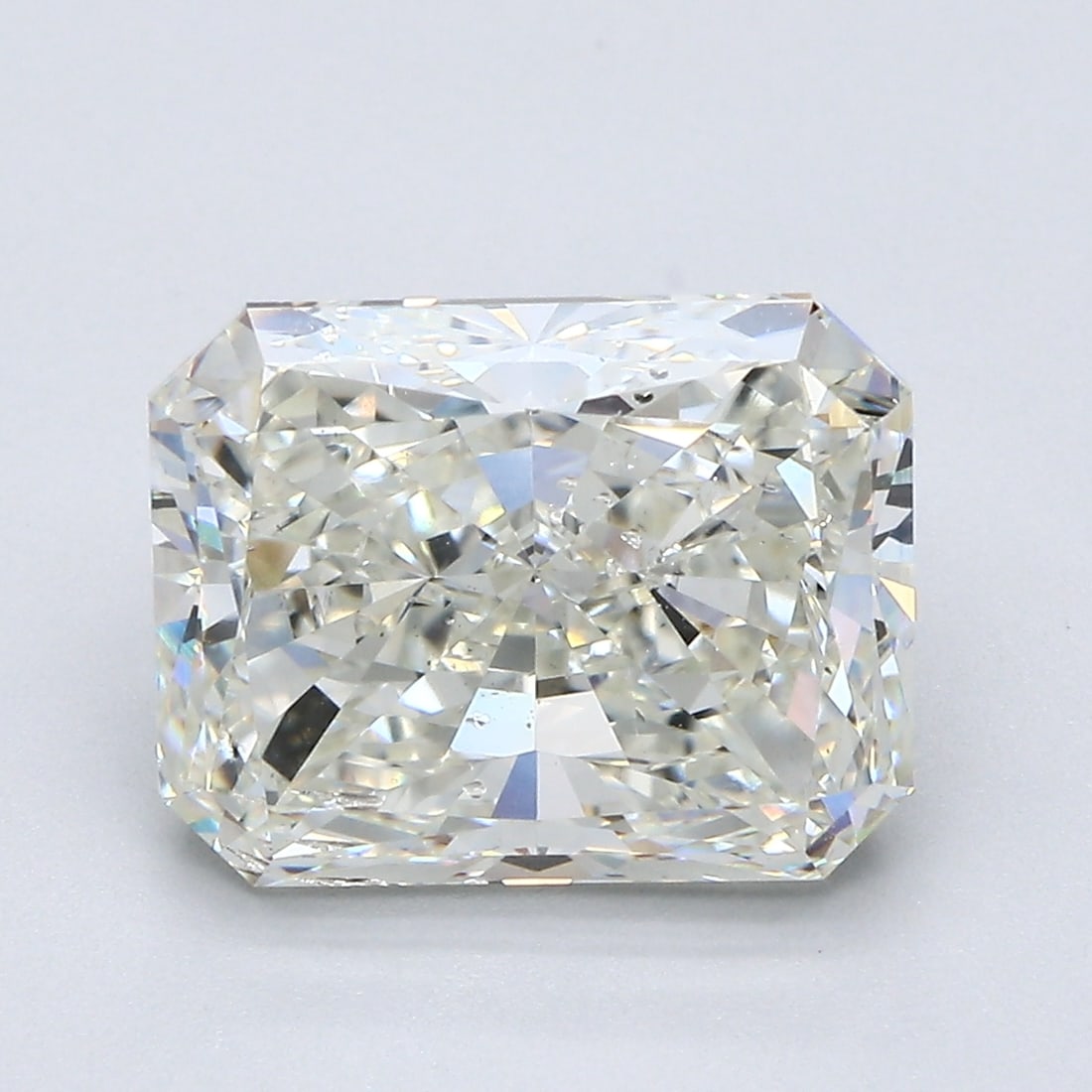 Loose Diamond - RADIANT 5.01ct K SI1: Loose Diamond - RADIANT 5.01ct K SI1 Source: Natural Mined Diamond Shape: RADIANT Carats: 5.01 Color: K Clarity: SI1 Certification: GIA Condition: Pre-Owned PLEASE NOTE: Framed, Large, or heavy items 