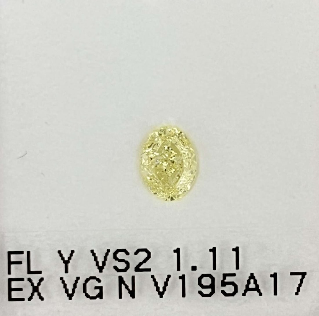 Loose Diamond - OVAL 1.11ct Fancy Light Yellow VS2: Loose Diamond - OVAL 1.11ct Fancy Light Yellow VS2 Source: Natural Shape: OVAL Carats: 1.11 Color: Fancy Light Yellow Certification: GIA Video: