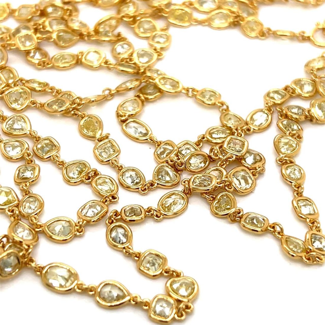 Exquisite 18K Yellow Gold 42.50 Ct Fancy Yellow Diamond Necklace: Exquisite 18K Yellow Gold 42.50 Ct Fancy Yellow Diamond Necklace This exquisite 18K Yellow Gold necklace features a stunning arrangement of 148 fancy yellow diamonds, totaling approximately 42.50 cara