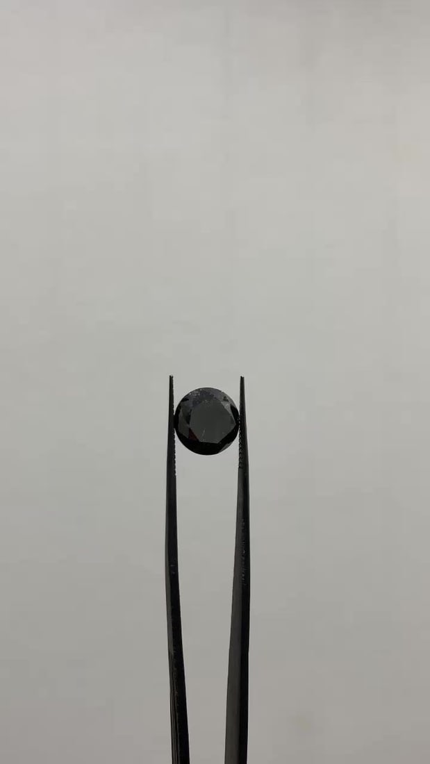 Loose Diamond - ROUND 6.16ct Fancy Black VVS2: Loose Diamond - ROUND 6.16ct Fancy Black VVS2 Source: Natural Shape: ROUND Carats: 6.16 Color: Fancy Black Certification: GIA Video: