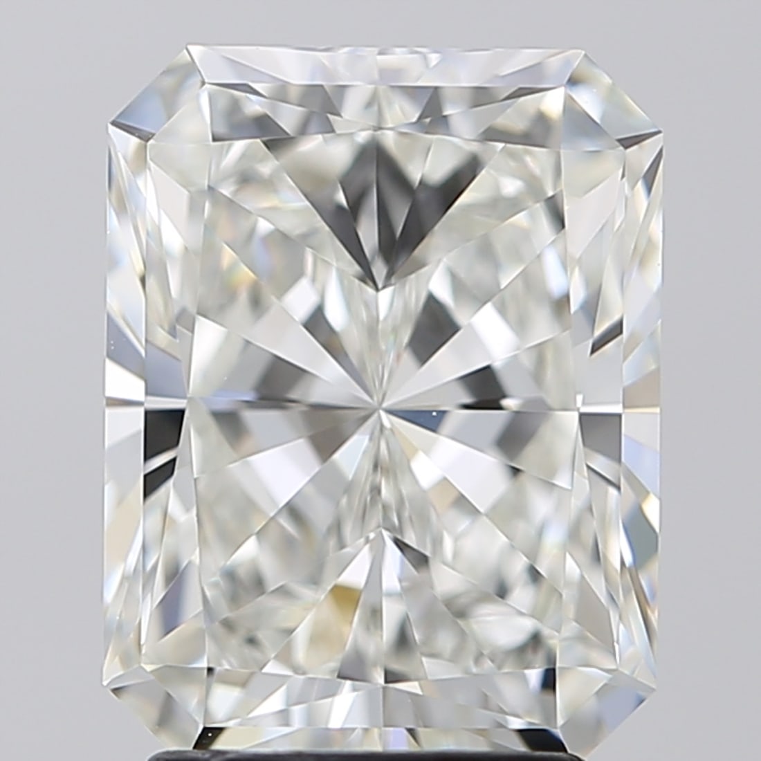 Loose Diamond - RADIANT 3.01ct H VVS1: Loose Diamond - RADIANT 3.01ct H VVS1 Source: Natural Mined Diamond Shape: RADIANT Carats: 3.01 Color: H Clarity: VVS1 Certification: GIA Condition: Pre-Owned PLEASE NOTE: Framed, Large, or heavy item
