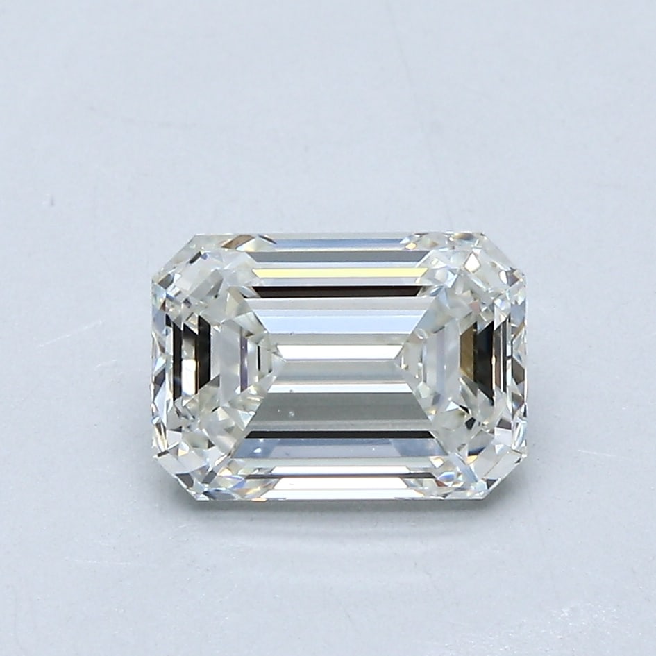 Loose Diamond - EMERALD 1.5ct J VS2: Loose Diamond - EMERALD 1.5ct J VS2 Source: Natural Mined Diamond Shape: EMERALD Carats: 1.5 Color: J Clarity: VS2 Certification: GIA Condition: Pre-Owned PLEASE NOTE: Framed, Large, or heavy items do