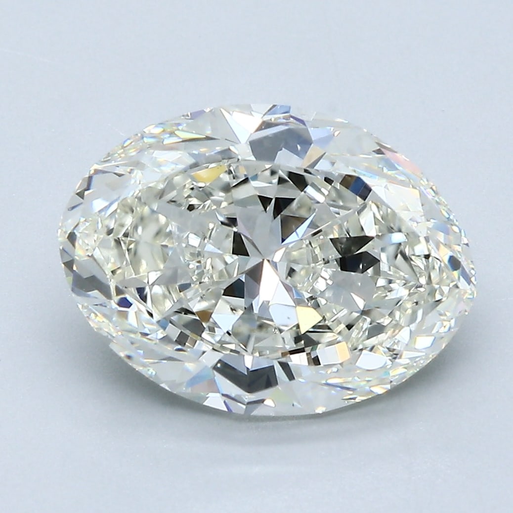 Loose Diamond - OVAL 4.01ct J VS2: Loose Diamond - OVAL 4.01ct J VS2 Source: Natural Mined Diamond Shape: OVAL Carats: 4.01 Color: J Clarity: VS2 Certification: GIA Condition: Pre-Owned PLEASE NOTE: Framed, Large, or heavy items do not
