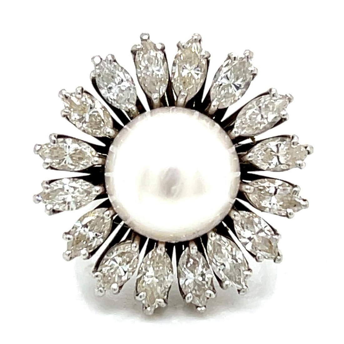 Platinum South Sea Pearl Ring with 16 Marquise Diamonds 3.00 Ct: Platinum South Sea Pearl Ring with 16 Marquise Diamonds 3.00 Ct This exquisite Platinum South Sea Pearl and Diamond Ring features a stunning 12mm South Sea Pearl at its center, elegantly surrounded by