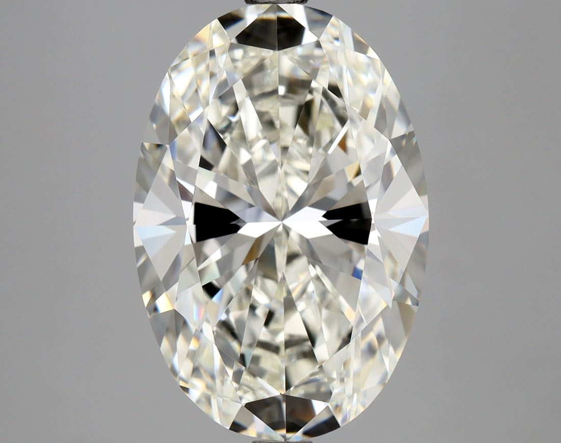 Loose Diamond - OVAL 5.01ct I VS1: Loose Diamond - OVAL 5.01ct I VS1 Source: Natural Mined Diamond Shape: OVAL Carats: 5.01 Color: I Clarity: VS1 Certification: GIA Condition: Pre-Owned PLEASE NOTE: Framed, Large, or heavy items do not