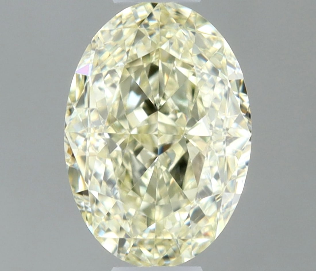 Loose Diamond - OVAL 0.57ct U-V IF: Loose Diamond - OVAL 0.57ct U-V IF Source: Natural Shape: OVAL Carats: 0.57 Color: U-V Certification: GIA Video: