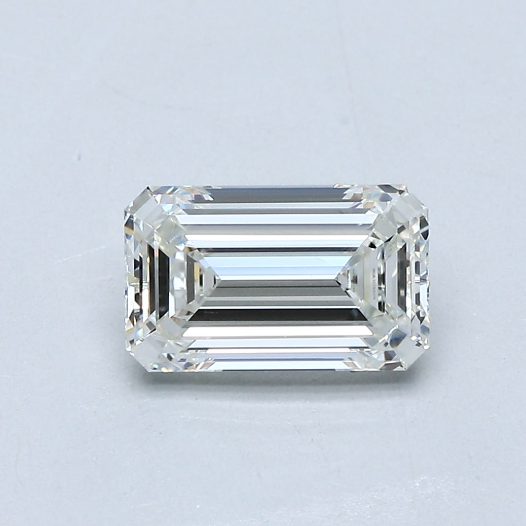 Loose Diamond - EMERALD 1.51ct J VS2: Loose Diamond - EMERALD 1.51ct J VS2 Source: Natural Mined Diamond Shape: EMERALD Carats: 1.51 Color: J Clarity: VS2 Certification: GIA Condition: Pre-Owned PLEASE NOTE: Framed, Large, or heavy items 