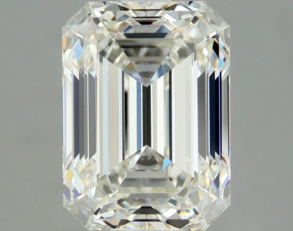 Loose Diamond - EMERALD 2.03ct I VS1: Loose Diamond - EMERALD 2.03ct I VS1 Source: Natural Mined Diamond Shape: EMERALD Carats: 2.03 Color: I Clarity: VS1 Certification: GIA Condition: Pre-Owned PLEASE NOTE: Framed, Large, or heavy items 