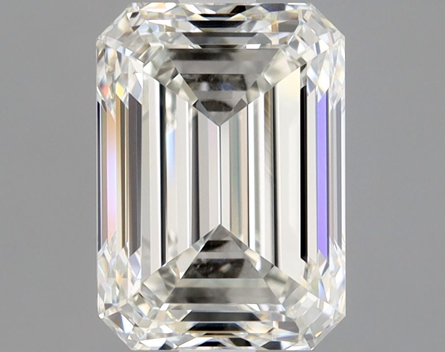 Loose Diamond - EMERALD 2.01ct J VVS2: Loose Diamond - EMERALD 2.01ct J VVS2 Source: Natural Mined Diamond Shape: EMERALD Carats: 2.01 Color: J Clarity: VVS2 Certification: GIA Condition: Pre-Owned PLEASE NOTE: Framed, Large, or heavy item