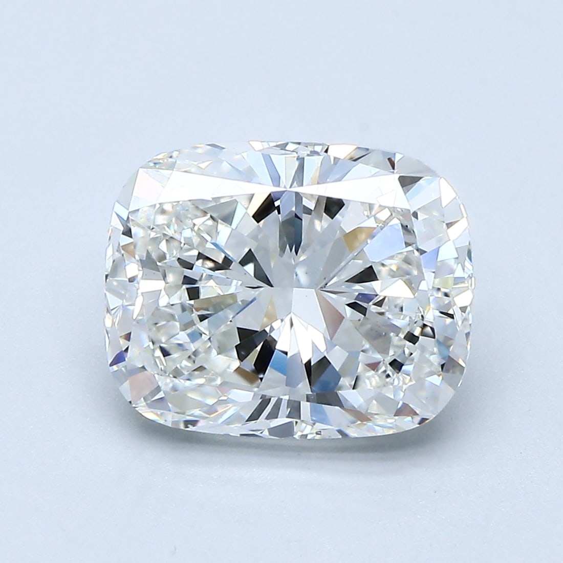 Loose Diamond - CUSHION 3.3ct G VS2: Loose Diamond - CUSHION 3.3ct G VS2 Source: Natural Mined Diamond Shape: CUSHION Carats: 3.3 Color: G Clarity: VS2 Certification: GIA Condition: Pre-Owned PLEASE NOTE: Framed, Large, or heavy items do