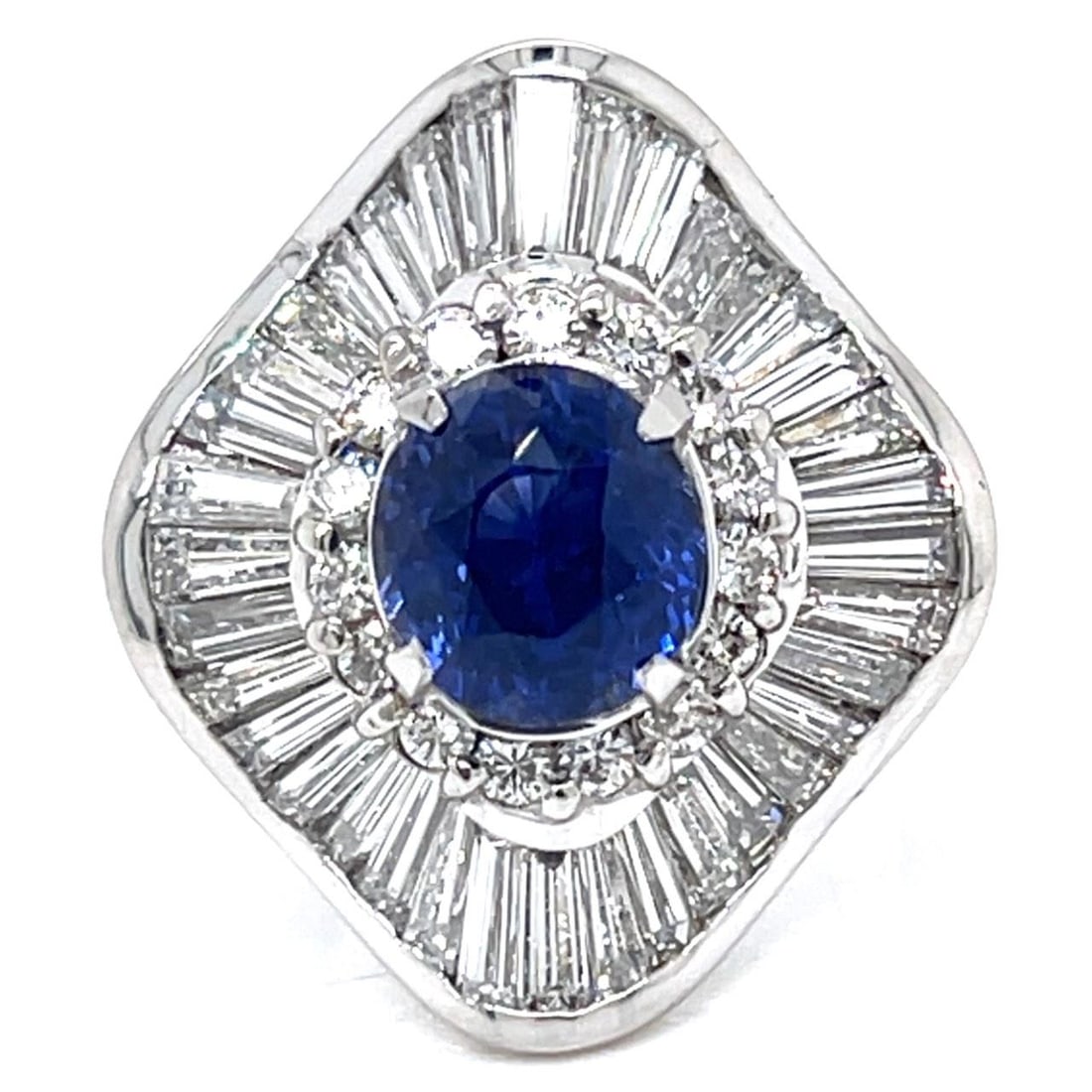 3.56 Carat Sapphire and Diamond Platinum Ring Size 6: 3.56 Carat Sapphire and Diamond Platinum Ring Size 6 This platinum ring features a central 3.56 ct sapphire, complemented by 3.20 ct of diamonds with F-G color and VVS-VS clarity. The ring weighs 14.2