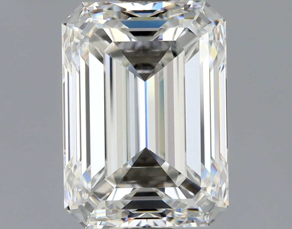 Loose Diamond - EMERALD 1.7ct H VVS2: Loose Diamond - EMERALD 1.7ct H VVS2 Source: Natural Mined Diamond Shape: EMERALD Carats: 1.7 Color: H Clarity: VVS2 Certification: GIA Condition: Pre-Owned PLEASE NOTE: Framed, Large, or heavy items 