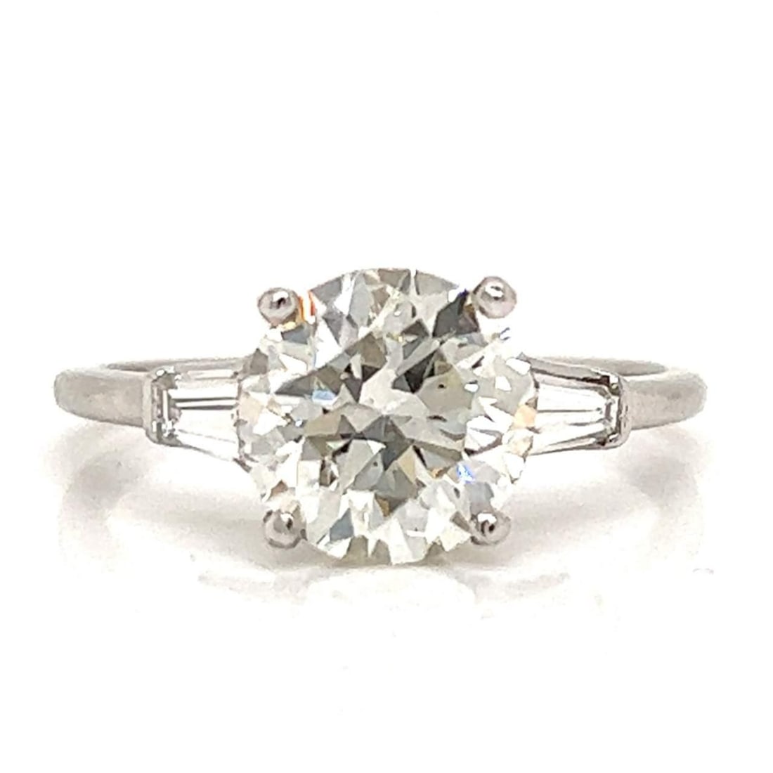 Platinum 3.21 Ct GIA Certified Round Diamond Ring with Baguettes (1 of 5)
