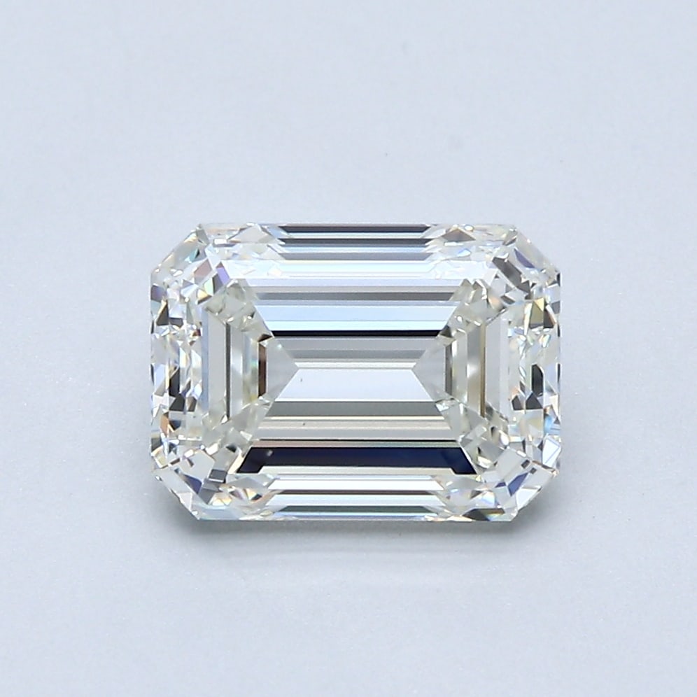 Loose Diamond - EMERALD 2.01ct I VS1: Loose Diamond - EMERALD 2.01ct I VS1 Source: Natural Mined Diamond Shape: EMERALD Carats: 2.01 Color: I Clarity: VS1 Certification: GIA Condition: Pre-Owned PLEASE NOTE: Framed, Large, or heavy items 