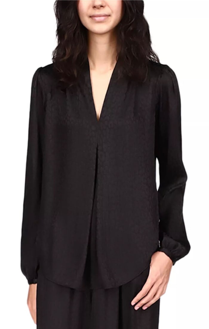 Michael Kors Black Satin Cheetah Jacquard Blouse V-Neck Size S: Michael Kors Black Satin Cheetah Jacquard Blouse V-Neck Size S Elevate your wardrobe with this stunning black satin jacquard blouse by Michael Michael Kors. Designed with a flattering V-neckline and f