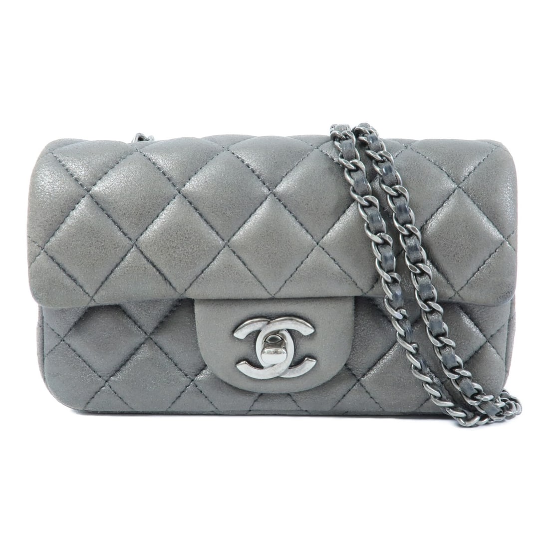 CHANEL Grey Calfskin CC Chain Shoulder Bag: CHANEL Grey Calfskin CC Chain Shoulder Bag This CHANEL shoulder bag is crafted from calfskin leather in a sophisticated grey shade. Designed for women, it features a classic chain shoulder strap and d