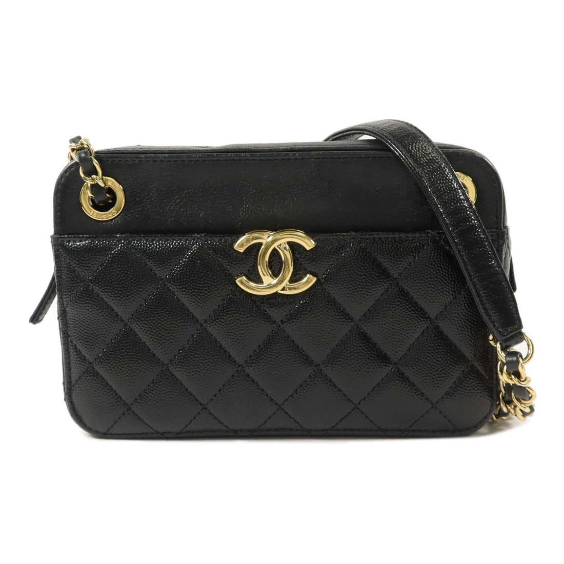 CHANEL black calfskin shoulder bag with CC chain GHW: CHANEL black calfskin shoulder bag with CC chain GHW This CHANEL shoulder bag features a classic black calfskin leather exterior and a chain strap. Designed for women, it offers a compact silhouette w