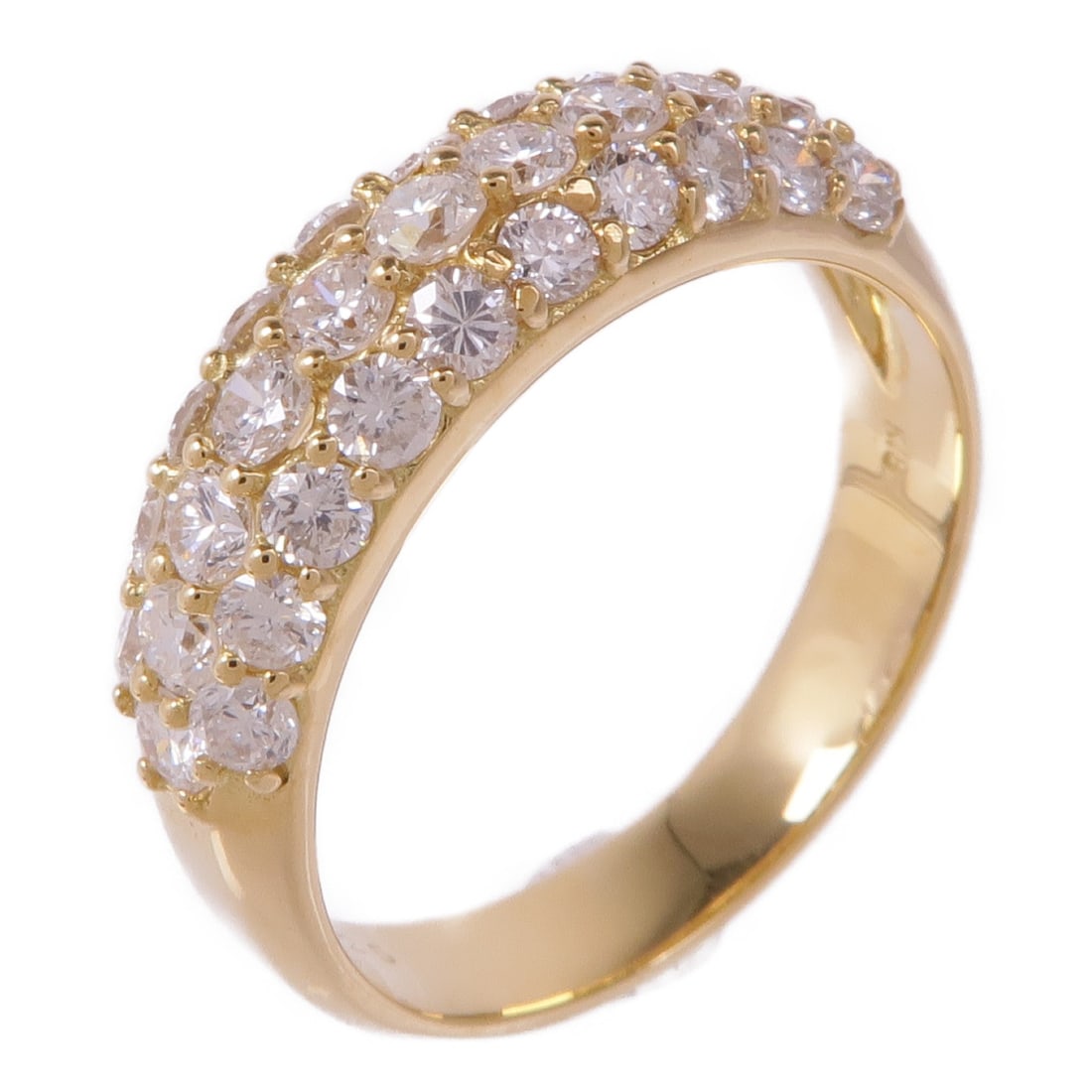 Diamond Ring in 18K Yellow Gold Size 7 by JEWELRY: Diamond Ring in 18K Yellow Gold Size 7 by JEWELRY This stunning diamond ring is crafted from 18K yellow gold, featuring a brilliant clear diamond as the centerpiece. Designed in a classic style, this 
