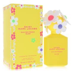 Daisy Eau So Fresh Glow Eau De Toilette Spray By Marc Jacobs: Daisy Eau So Fresh Glow Eau De Toilette Spray By Marc Jacobs Daisy Eau So Fresh Glow Perfume by Marc Jacobs Size: 2.5 oz Eau De Toilette SprayPLEASE BE FULLY AWARE: The items in this auction are rated
