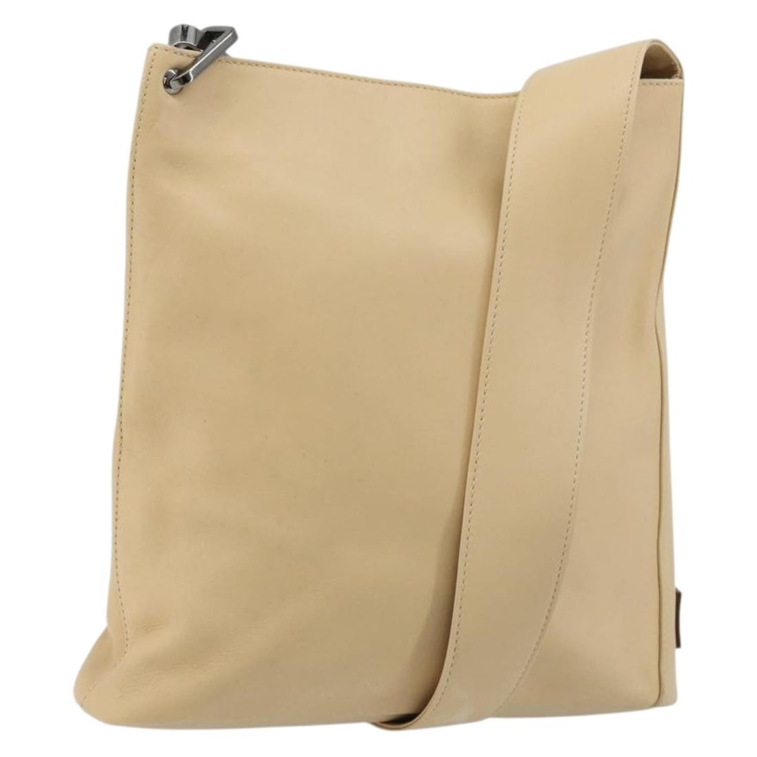 Gucci 91761 Beige Silver Leather Shoulder Bag Women Italy: Gucci 91761 Beige Silver Leather Shoulder Bag Women Italy This GUCCI shoulder bag features a beige and silver leather exterior and is designed for women. Made in Italy, it offers a spacious interior w