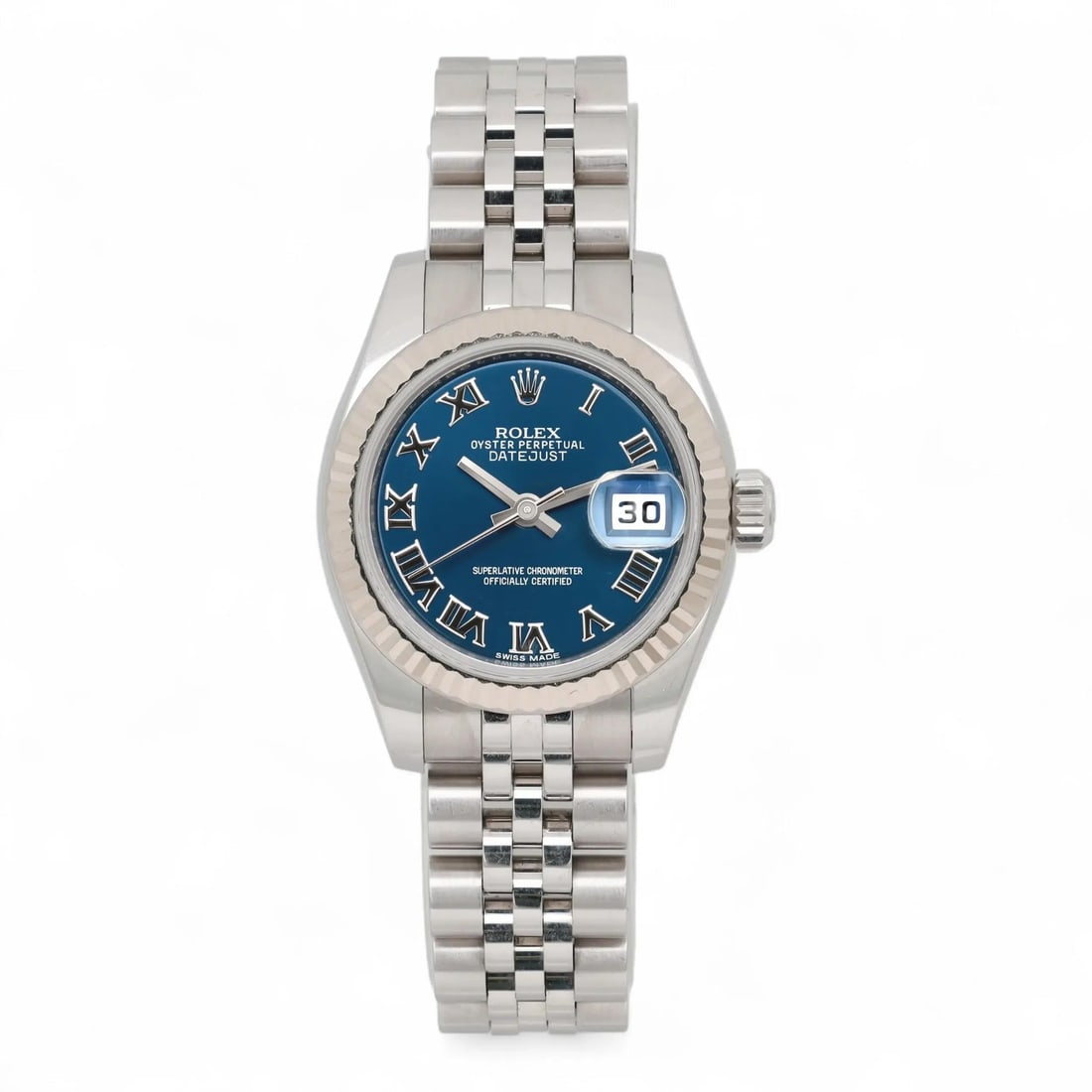 Rolex Lady Datejust 26MM 18K White Gold Steel Roman Dial Watch 179174: Rolex Lady Datejust 26MM 18K White Gold Steel Roman Dial Watch 179174 This exquisite Rolex Lady Datejust wristwatch combines elegance and functionality. Crafted in 18K white gold and stainless steel, 