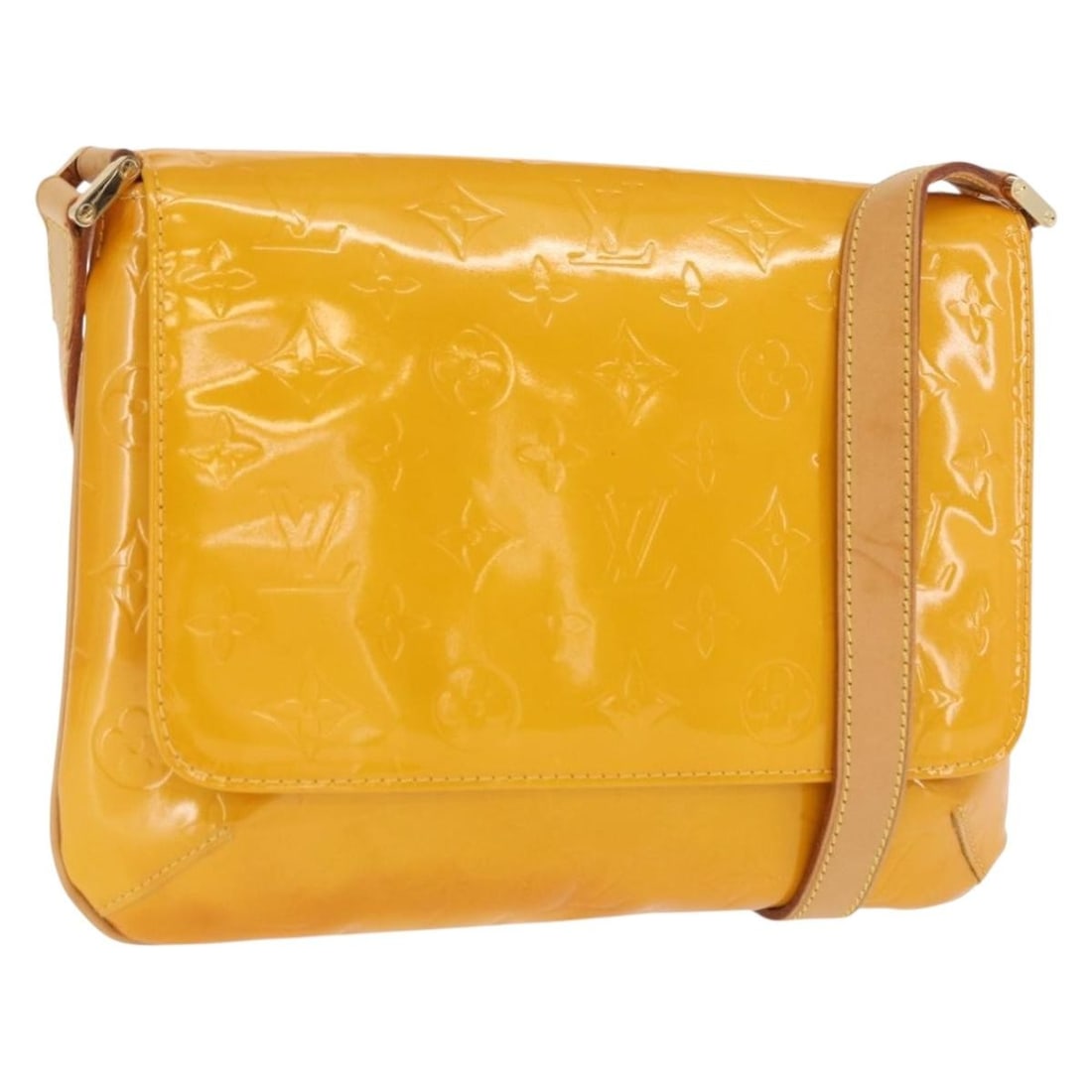Louis Vuitton Thompson Street Vernis Patent Shoulder Bag Jone Passion M91301: Louis Vuitton Thompson Street Vernis Patent Shoulder Bag Jone Passion M91301 This Louis Vuitton Vernis Thompson Street shoulder bag features a patent leather exterior in the vibrant Jone Passion color