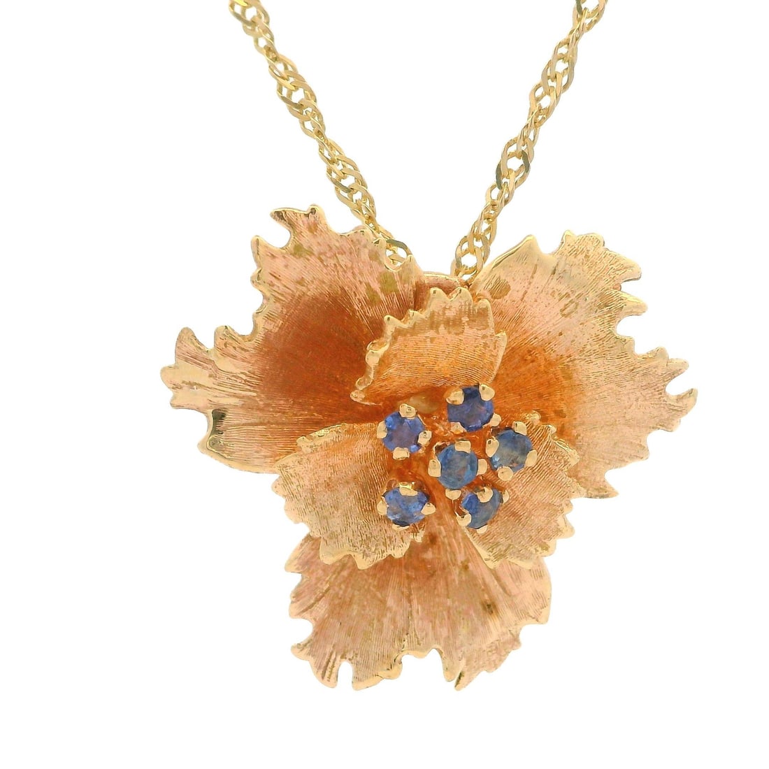 Estate 14k Yellow Gold Flower Pendant Necklace with 0.24ctw Blue Sapphire: Estate 14k Yellow Gold Flower Pendant Necklace with 0.24ctw Blue Sapphire This exquisite estate pendant necklace showcases a beautiful flower design crafted from 14k yellow gold. Adorned with a natura