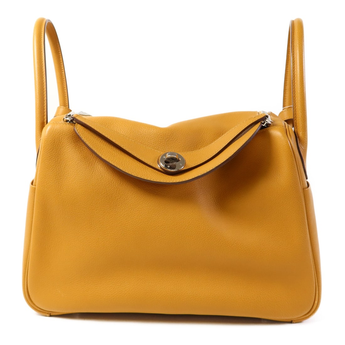 HERMES Lindy 30 2 Way Shoulder Bag Evercolor Leather Sesame PHW: HERMES Lindy 30 2 Way Shoulder Bag Evercolor Leather Sesame PHW This elegant HERMES Lindy 30 2 Way Shoulder Handbag is crafted from high-quality calfskin leather in a sophisticated brown shade. Its ve