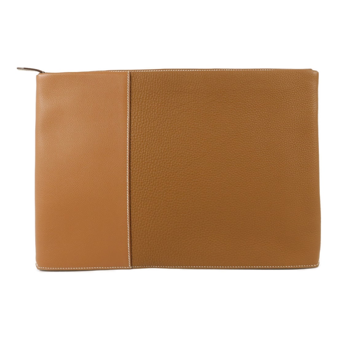 Hermes Manhattan Duo 35 Brown Calfskin Clutch Bag: Hermes Manhattan Duo 35 Brown Calfskin Clutch Bag This Hermes Manhattan Duo 35 clutch bag is crafted from Togo and Evercolor calfskin leather in a brown finish. Designed for unisex use, it features a 