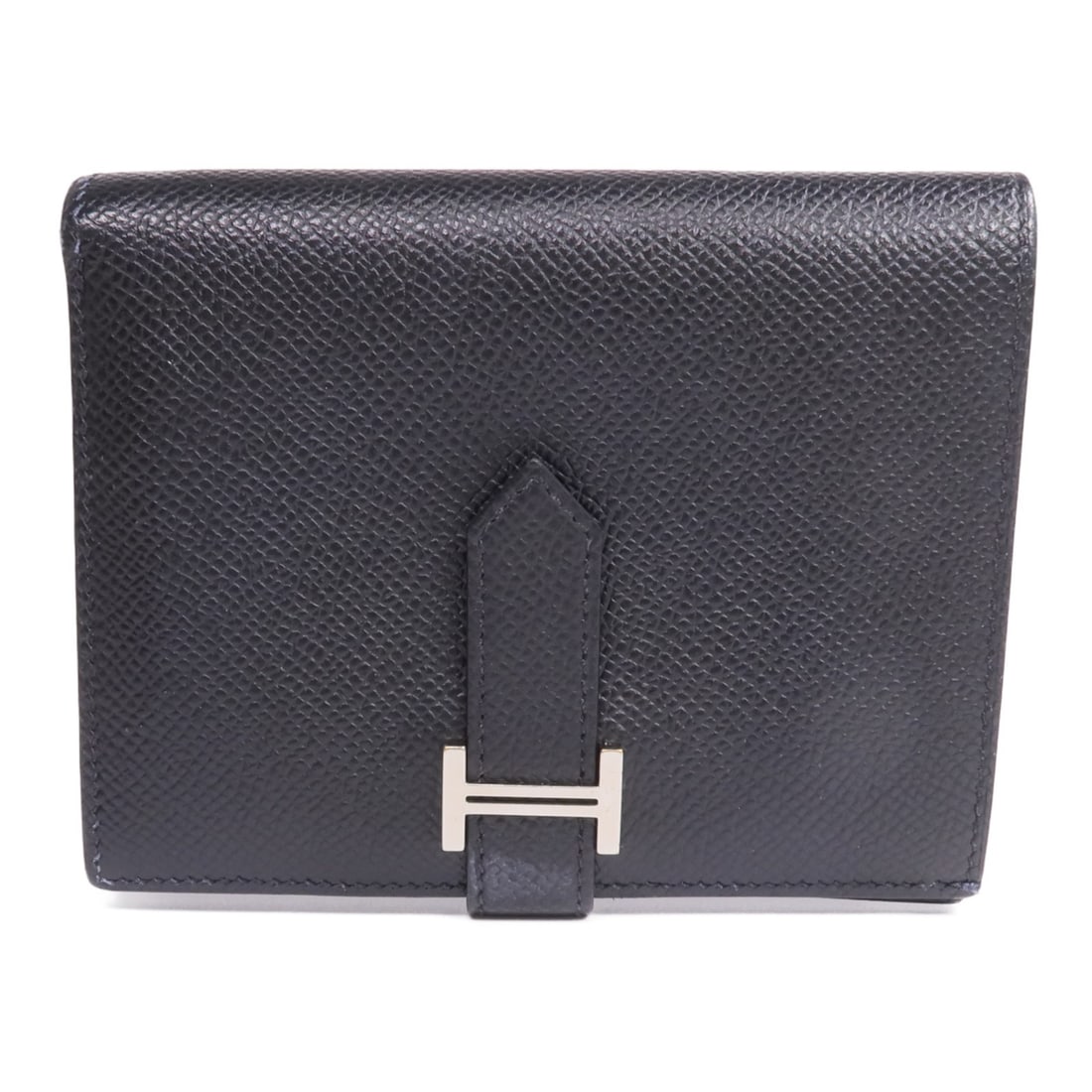 Hermes Bearn Compact Bi fold Wallet Black Epsom Leather PHW: Hermes Bearn Compact Bi fold Wallet Black Epsom Leather PHW This Hermes Bearn Compact Wallet is crafted from Epsom leather in classic black, offering a refined and timeless look. Designed as a bi-fold