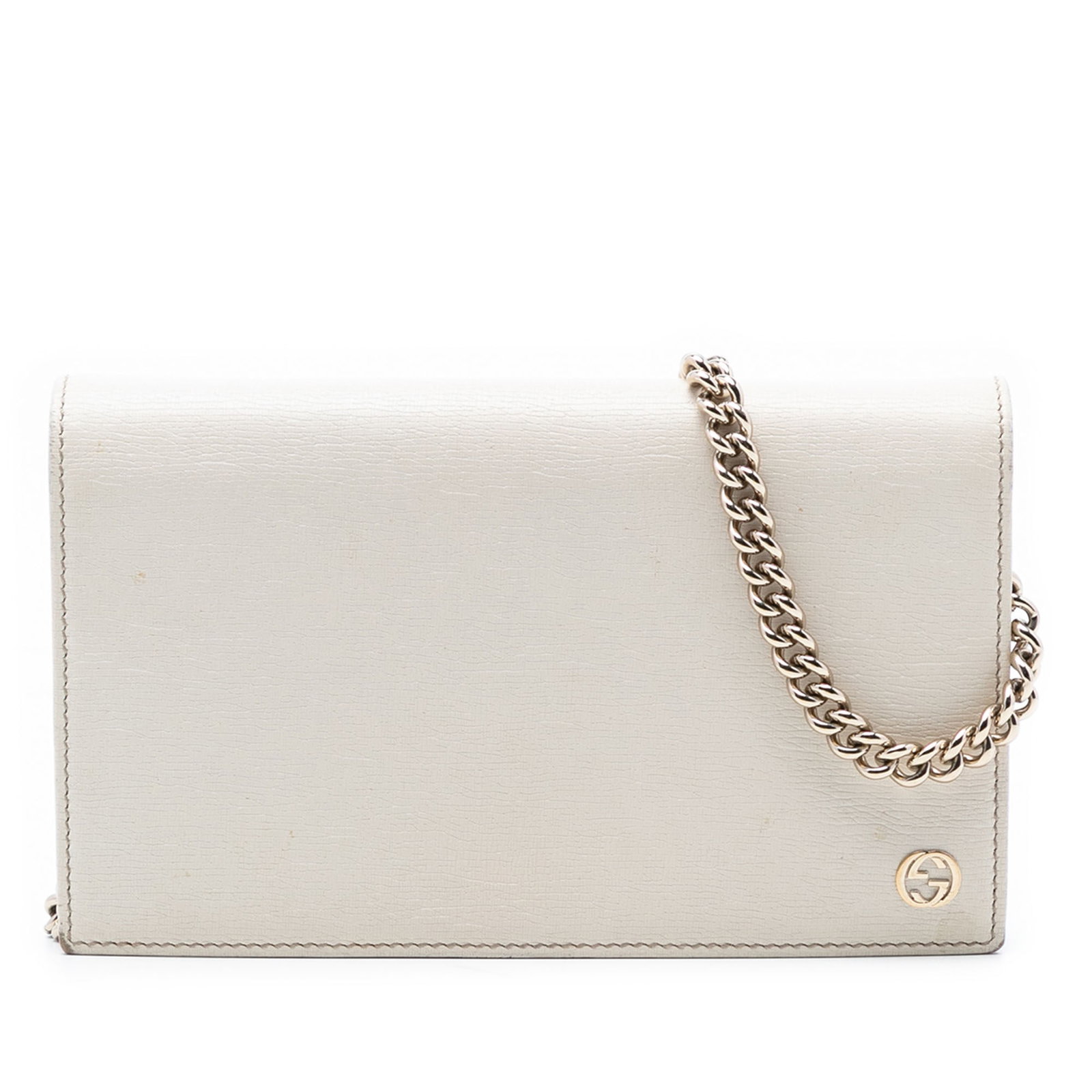 Gucci Betty Chain Wallet White Leather Shoulder Bag: Gucci Betty Chain Wallet White Leather Shoulder Bag This Gucci Leather Betty Wallet On Chain features a white leather body, a chain link shoulder strap, a front flap with snap button closure, and inte