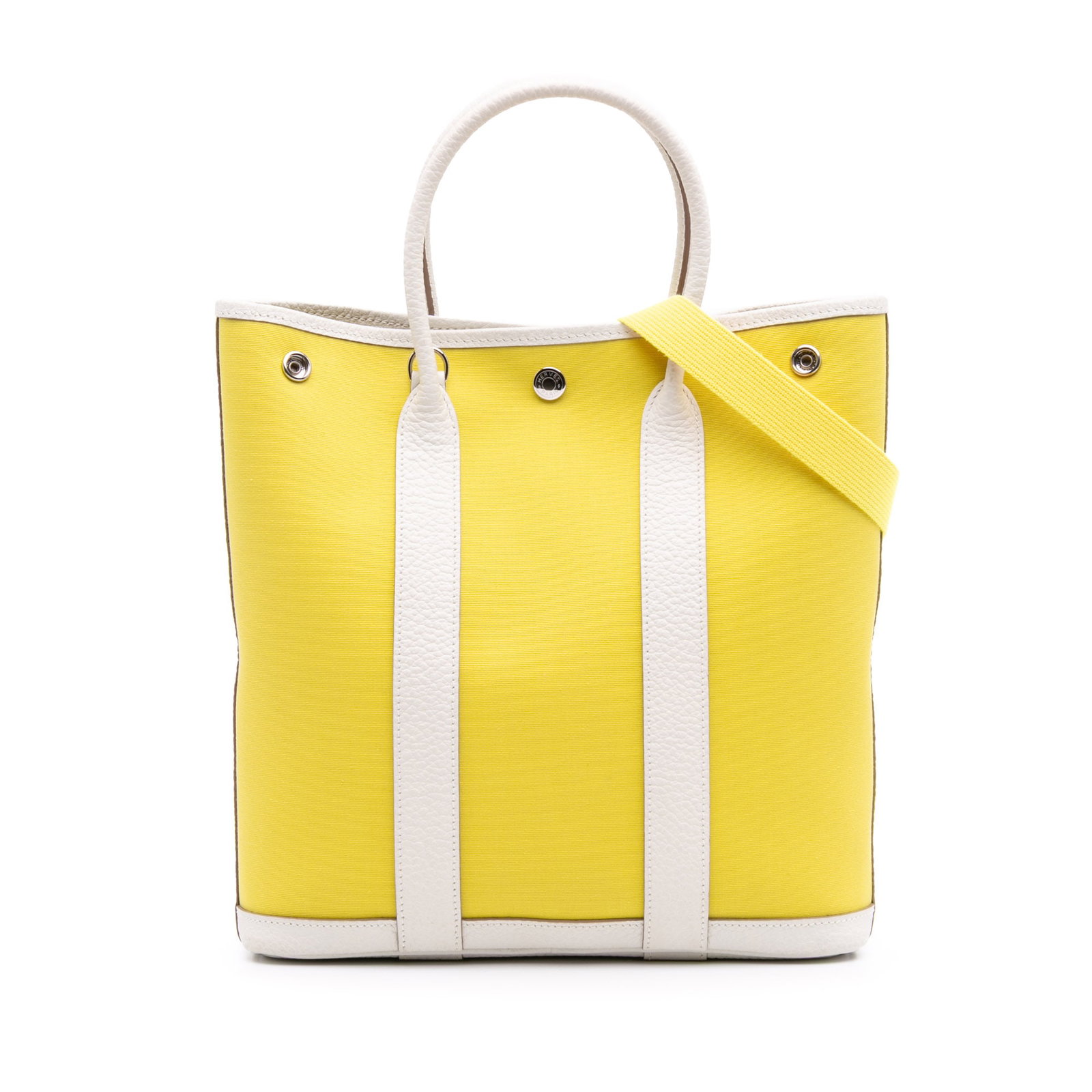 Hermes Toile and Negonda Garden File 28 Yellow Canvas Bag: Hermes Toile and Negonda Garden File 28 Yellow Canvas Bag Introducing the Hermes Toile and Negonda Garden File 28, a chic and versatile bag designed for style and functionality. This elegant piece fea