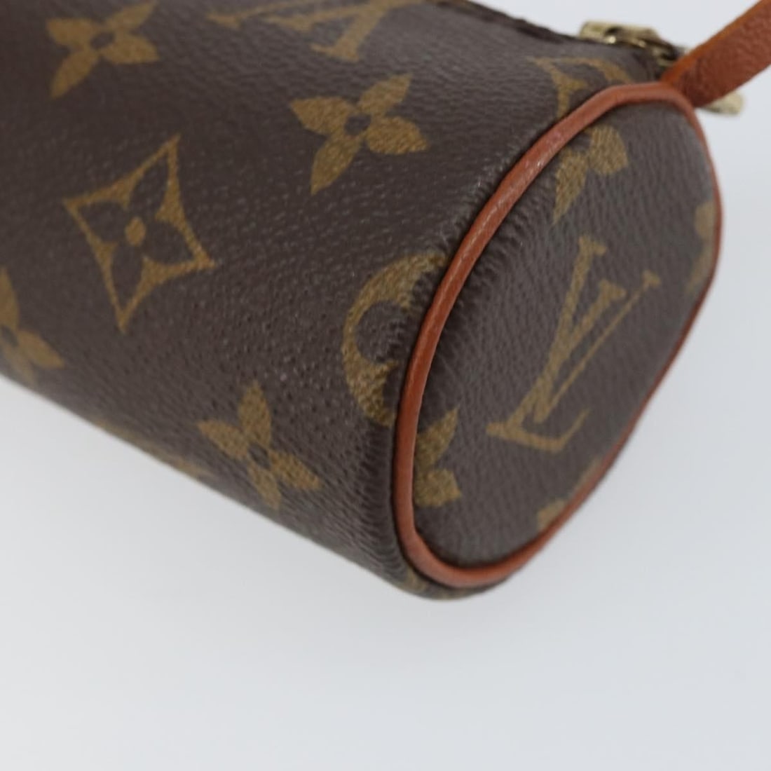 Papillon Pochette Canvas Pouch by Louis Vuitton Monogram Pattern - 10