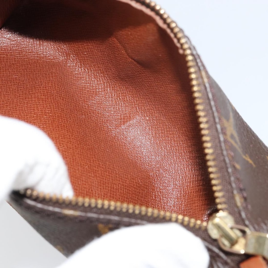 Papillon Pochette Canvas Pouch by Louis Vuitton Monogram Pattern - 5