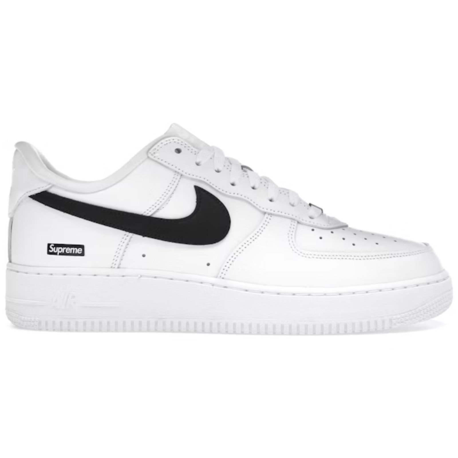 Supreme Air Force 1 Low White Black Sneakers Size 11 Men 12.5 Women: Supreme Air Force 1 Low White Black Sneakers Size 11 Men 12.5 Women This Supreme Air Force 1 Low features the iconic box logo in a white and black colorway. The sneakers are un-used and unworn, offere