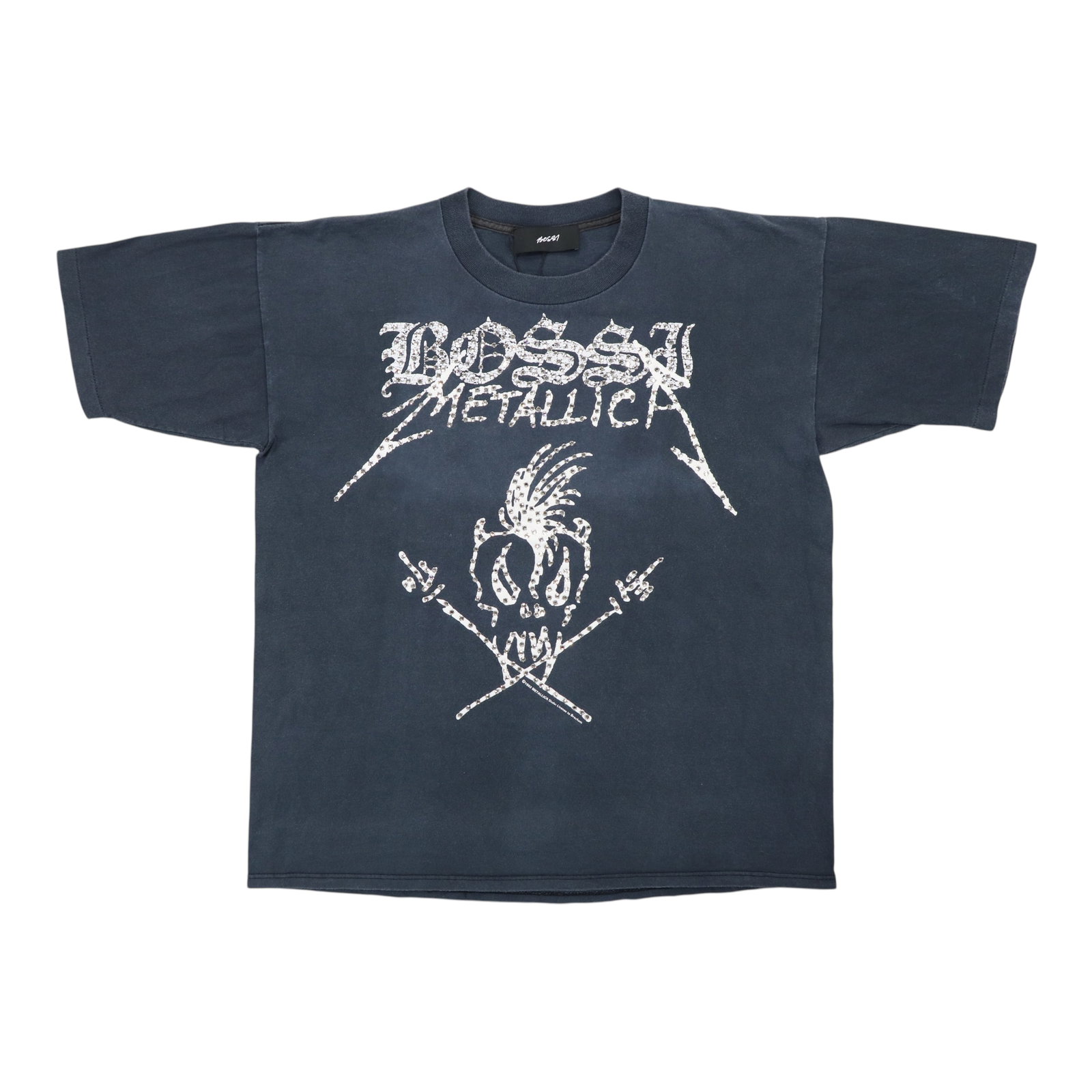 1992 Metallica Nowhere Else To Roam Tour Black Cotton Large Shirt: 1992 Metallica Nowhere Else To Roam Tour Black Cotton Large Shirt This is a vintage Metallica 'Nowhere Else To Roam' tour shirt from 1992. Made from 100% cotton, it features a black color and comes in