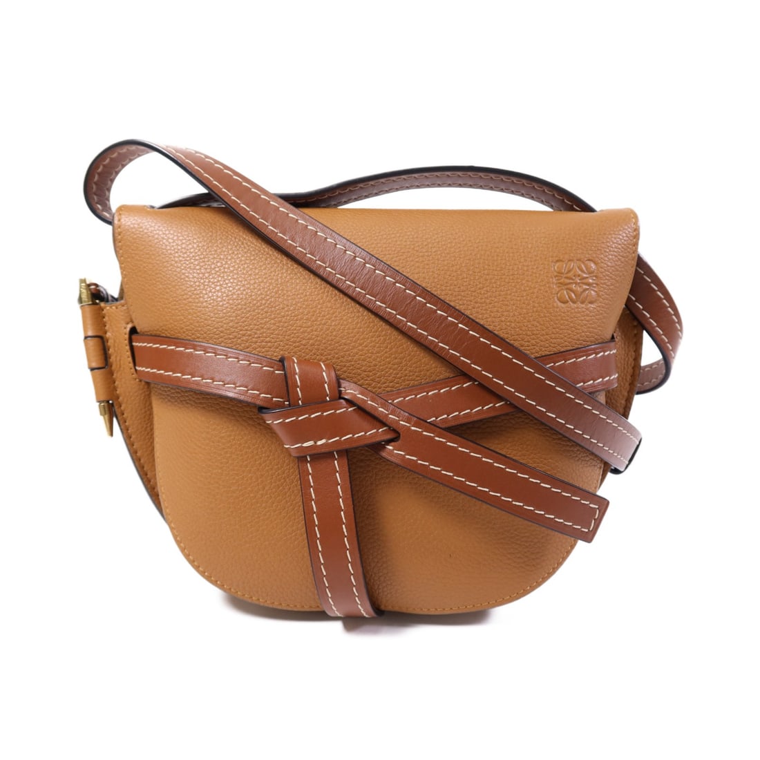 Loewe Gate Medium Brown Calfskin Shoulder Bag with Gold Hardware: Loewe Gate Medium Brown Calfskin Shoulder Bag with Gold Hardware This LOEWE Gate Medium Shoulder Bag is crafted from brown calfskin leather and designed for women. It features a structured silhouette 