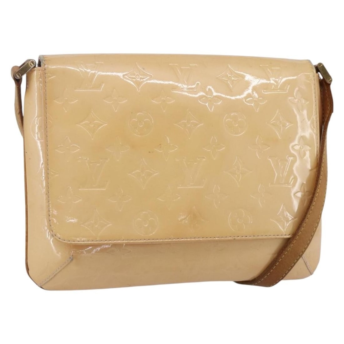 Louis Vuitton Patent Leather Thompson Street Purse Beige: Louis Vuitton Patent Leather Thompson Street Purse Beige This pre-owned Louis Vuitton Thompson Street handbag for women features a beige patent leather exterior with the signature Monogram Vernis fini